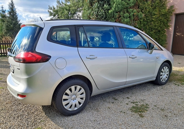 Opel Zafira cena 29900 przebieg: 246000, rok produkcji 2015 z Strzelin małe 191